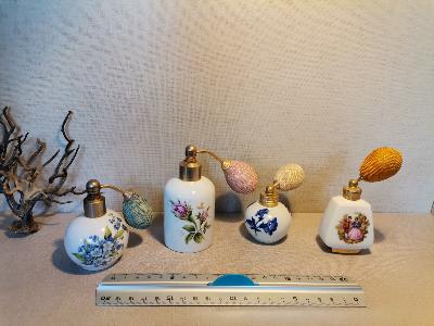 Lot de 4 flacons parfum en porcelaine